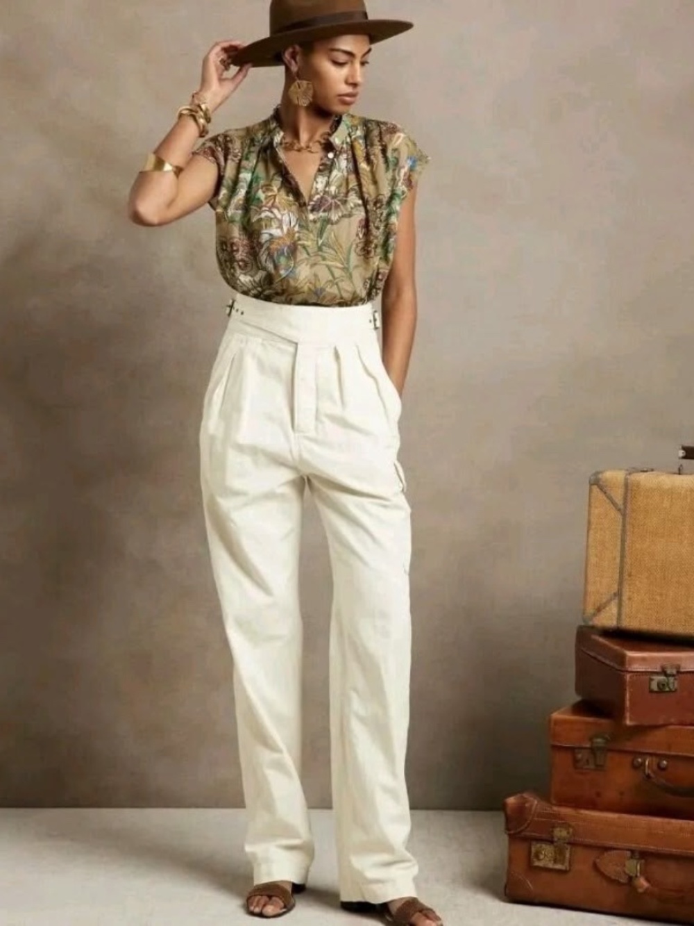 Banana Republic Heritage Explorer Pleated Pants Cream Size 20 Short